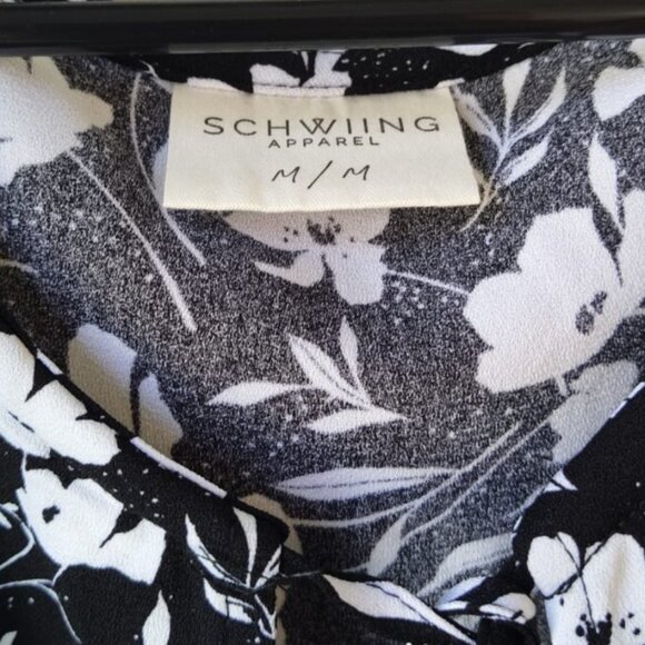 Blouse Schwiing apparel (New) - Picture 2 of 3